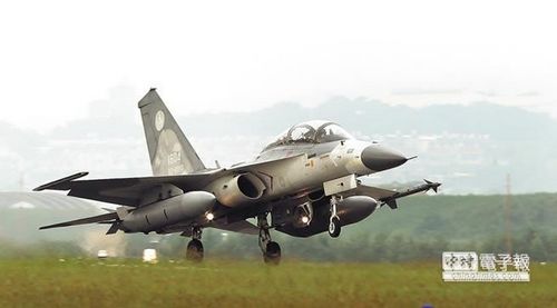 台空军经国号战机改良升级马英九主持接装典礼