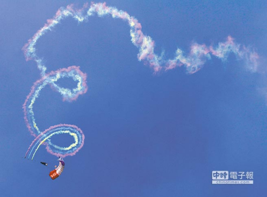 ̨Ů�������׸߿���ɡ����������Ů������ɫ����