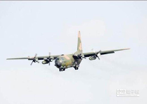 台湾空军C-130H运输机南海太平岛执行任务遭遇故障