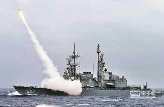 台军战舰变海钓船海军司令部称将口头告诫