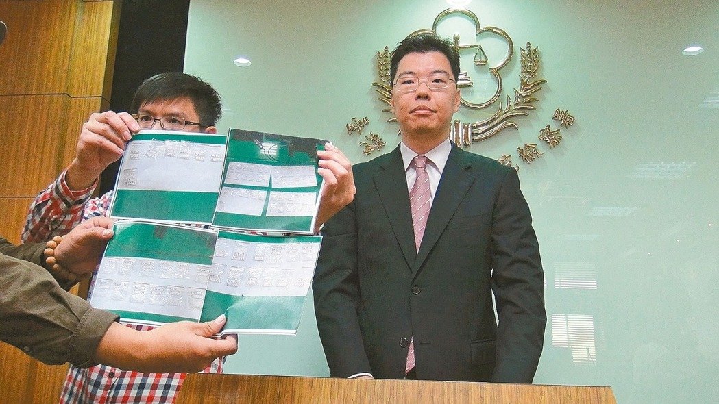 ̨����ʿ����Ȫ�ڻ���Ⱦ������̫����ֶ�ҡ��������