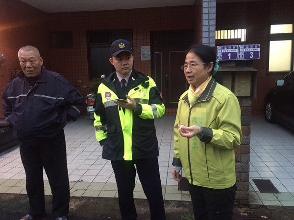 ̨�������ڵ���У��������ʱ�ӵ��ɳ��˼�����