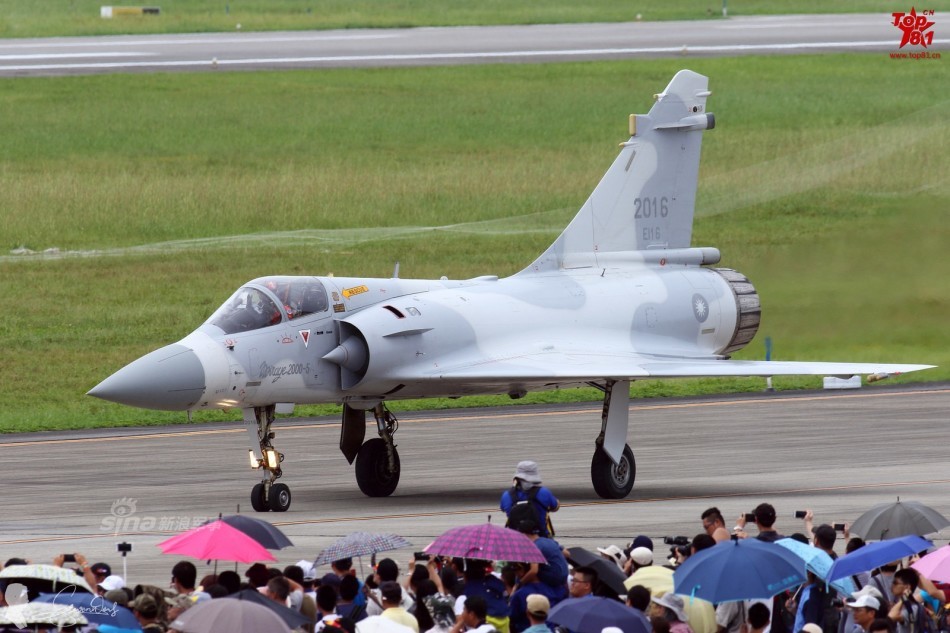 ��8ǹ����:̨��ʡ�վ���Ӱ2000ս������ս��