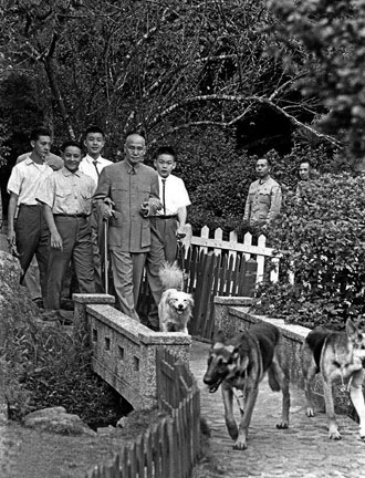 ����ʯ��������Т�䡢Т�¡����β��ܡ����ٻ�������ɽ��ɽ��԰�޹���