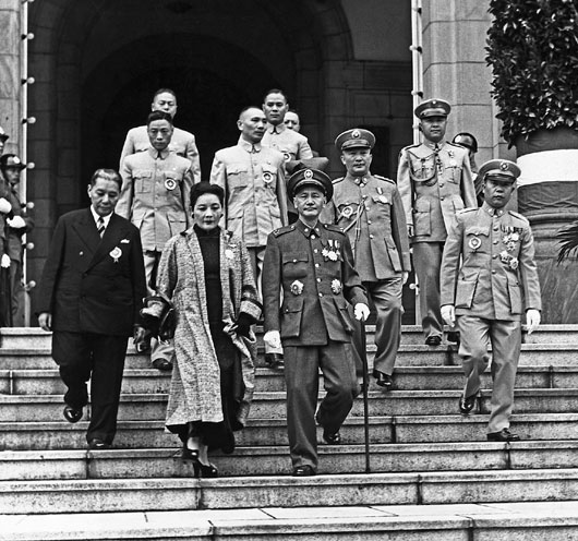 ͼΪ��Ⱥ���鳤�������󣩡����ϼ��ܳ��������ң�������ʢ��٣���������һ���������̽���ʯ��ٳ������ۡ��