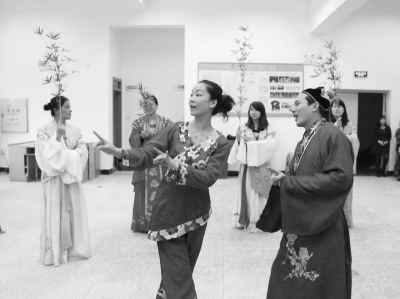 ���ּ�ֽ������ϷΪ̨��������ף��(ͼ)