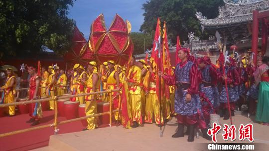 三千两岸信众福建东山祭关帝(图) 三千两岸信众福建东山祭关帝(图)