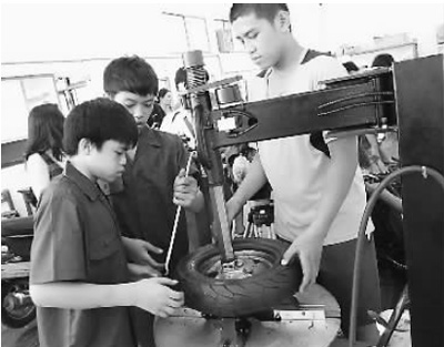 ��������У̨��ƫ������о���