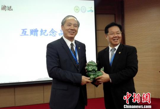 ���Ŵ�ѧУ�����ʵ�����������ɽ��ѧУ���޿����ڻ�������Ʒ ���ɽ ��