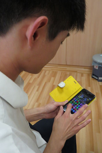 ̨��һŮ�ӳ�����Ļ�����ظ���֢��ë����