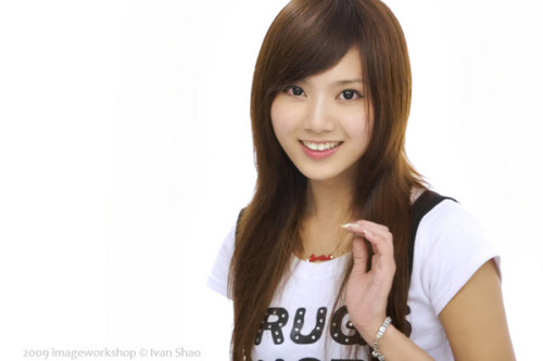 <em>台湾</em>豆花<em>妹</em>躺10度海水 拍摄全湿身微性感美照