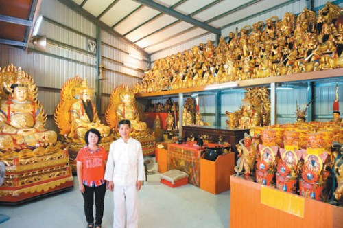 男子贷款刻108座神像累到胃出血仍守对妈祖承诺