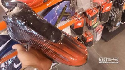 ̨�����̵��Դ���Ь û��Ǯ���ܱ�Ѳ�߾�Ա����