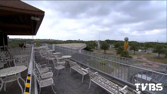 台中烟火秀今登场 店家贴告示称此处“看不见” 台中烟火秀今登场 店家贴告示称此处“看不见”