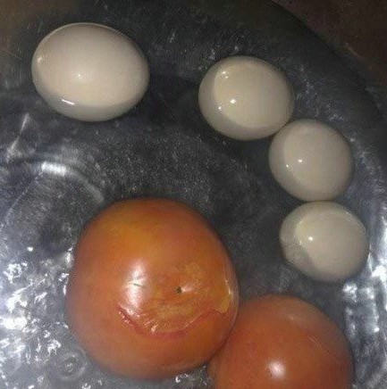 大陆网友纪念女友首次下厨 台湾媒体看傻眼(