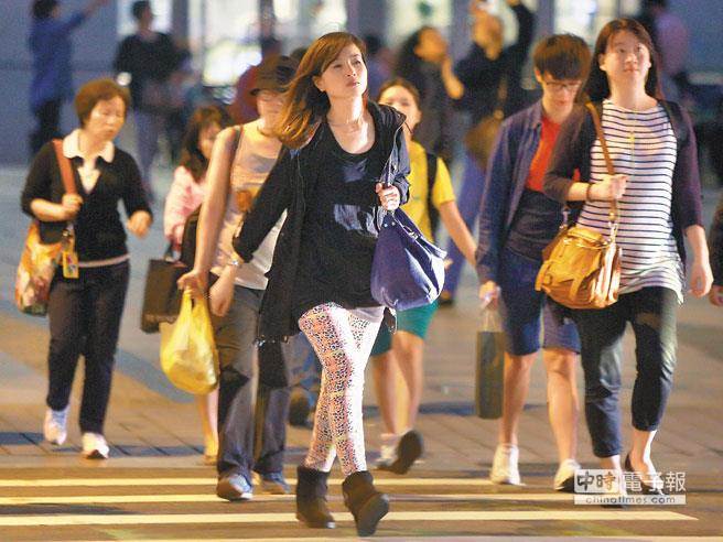 ̨���¹棺�����Ա����� ��߷���150��