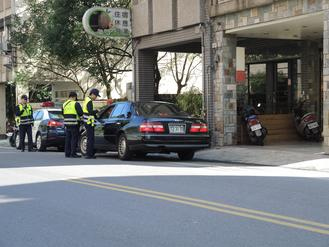 ̨ýش½Ůӷ ̨ٱ(ͼ)