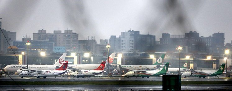 台湾“民航局”:禁复兴航空申请新航权一年 台湾“民航局”:禁复兴航空申请新航权一年