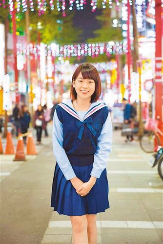 台网站举办比赛票选最美校服(图)