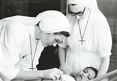 ��ʿ��ŮΪ̨���װ����ͻع��������̨�帺��(ͼ)