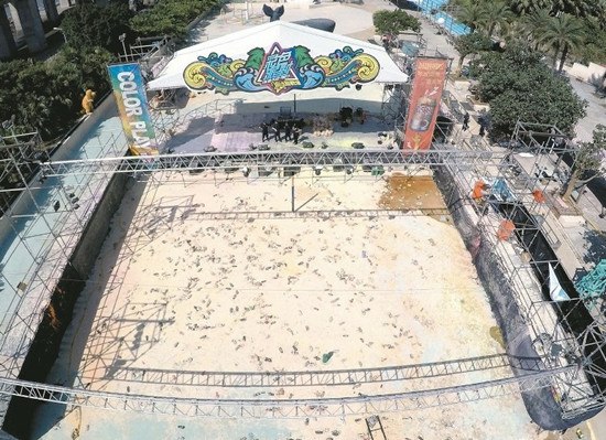 台湾尘爆现场满地烟头 抽烟点火疑为元凶(图) 台湾尘爆现场满地烟头 抽烟点火疑为元凶(图)