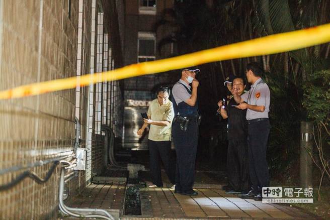 台北市府凌晨4时突发火警 无人员伤亡(组图) 台北市府凌晨4时突发火警 无人员伤亡(组图)