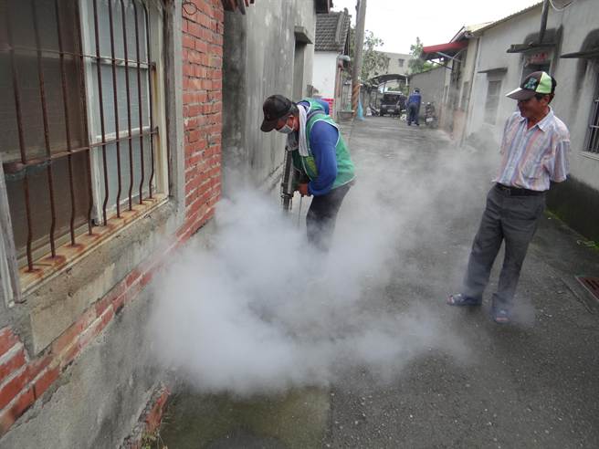 台湾登革热疫情蔓延 消毒公司忙不过来 台湾登革热疫情蔓延 消毒公司忙不过来