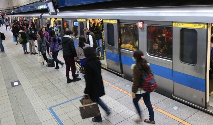 台北捷运资料照,与当事人无关。 联合报资料照片 台北捷运资料照,与当事人无关。 联合报资料照片