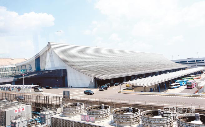 桃机公司表示,待明年1月8日北跑道启用后,误点情况将改善。图为桃园机场第一航厦。(《中国时报》 陈信翰摄) 桃机公司表示,待明年1月8日北跑道启用后,误点情况将改善。图为桃园机场第一航厦。(《中国时报》 陈信翰摄)
