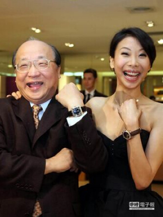 ǰ̨���г���־ǿ�ͺ����ø�Ů�����־ǿ˵����Զף��Ů����ѡ�񡣣�ͼƬ��Դ��̨����ʱ���ӱ���