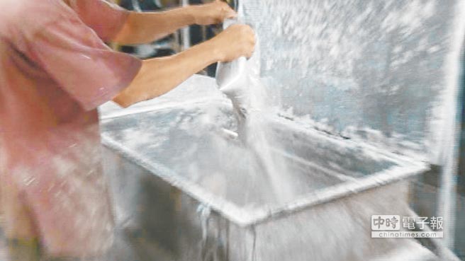 ���۲����������� ��������300��С��̯��ͼ��