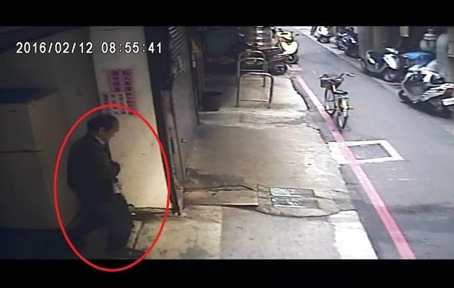 70岁老翁偷300颗卤蛋被警方抓获 辩称给街友吃 70岁老翁偷300颗卤蛋被警方抓获 辩称给街友吃