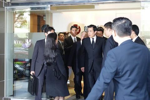 马英九步出女童灵堂 (图片来源:“中时电子报”)