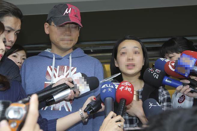 台北内湖割颈案女童母亲30日发文表示,希望不要再消费“小灯泡” 台北内湖割颈案女童母亲30日发文表示,希望不要再消费“小灯泡”