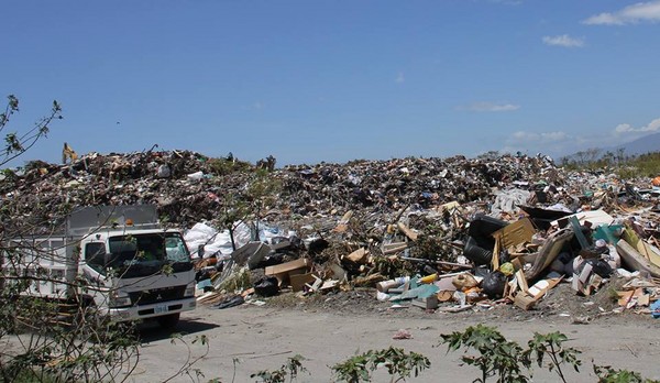 尼伯特风灾致台东垃圾量暴增 3600吨超焚化负荷 尼伯特风灾致台东垃圾量暴增 3600吨超焚化负荷