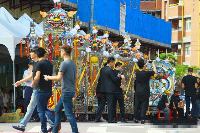 �ڰ������ǹɱ 3000�����������ֳ��ع�