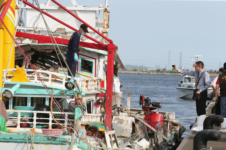 台雄三飞弹“误射”案:被射船长家属获赔3484万 台雄三飞弹“误射”案:被射船长家属获赔3484万