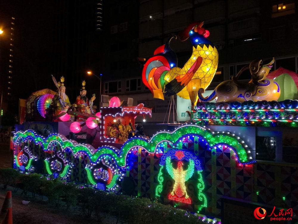 高清:2017高雄灯会艺术节点亮爱河