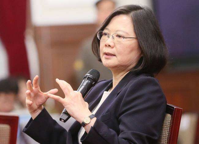 新闻记者、政府官员、民意代表、法官、领导人 新闻记者、政府官员、民意代表、法官、领导人