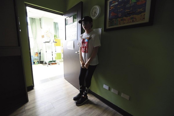 八仙尘爆案两周年 伤者:这是我抗不来的(图) 八仙尘爆案两周年 伤者:这是我抗不来的(图)