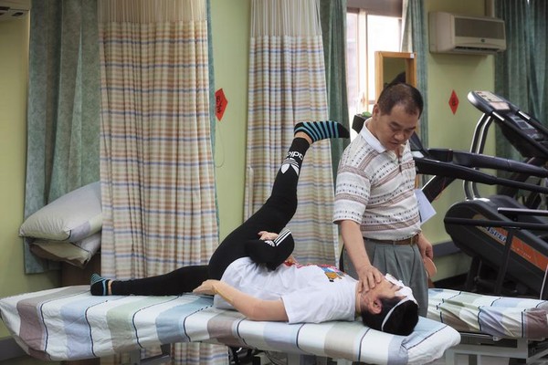 ���ɳ����������� ���ߣ������ҿ������ģ�ͼ��