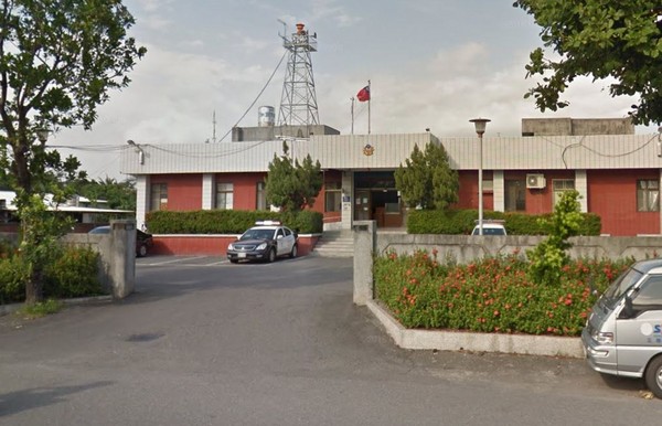 һŮ�ӿ���ײ���ɳ���Χǽ ����:ʷ�ϳ�������һ��