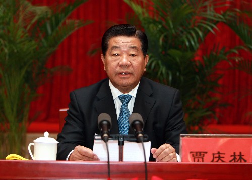 12月23日至25日,全国统战部长会议在北京举行。中共中央政治局常委、全国政协主席贾庆林出席会议并作重要讲话。 新华社记者 鞠鹏 摄