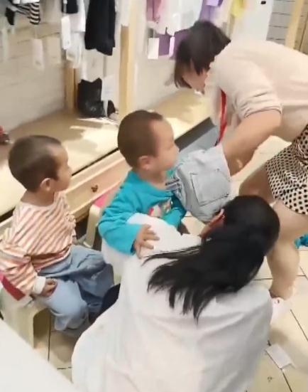 ��ʧ��ͯû���·��ڽ�ͷ���ܣ��ҿ���������