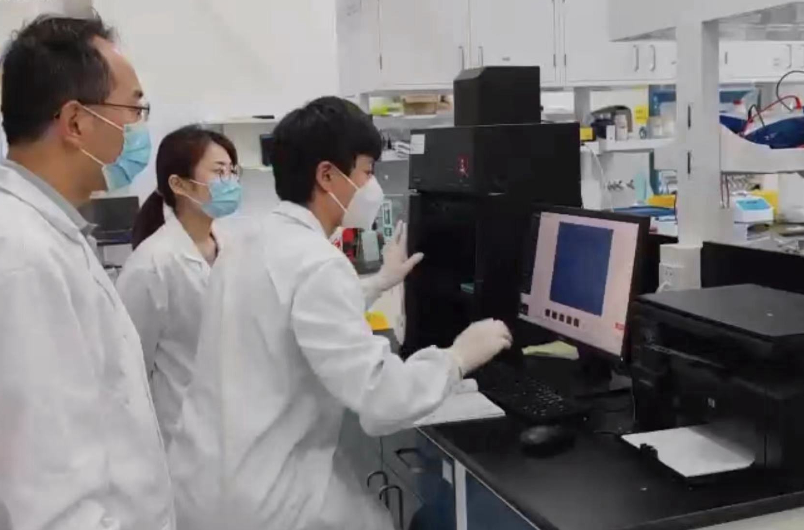 һ��򿪡����к��ӡ�����������ѧ���������ڵ�ʵ���Ҽ���