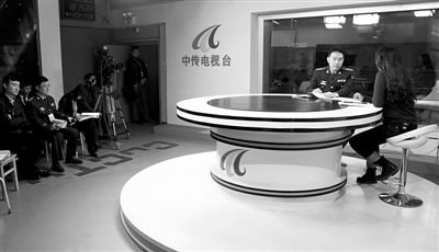 ��ѵ����ʵ�ݲ����н��У���ʦ��ѧԱ��ģ����ȷ�̸������