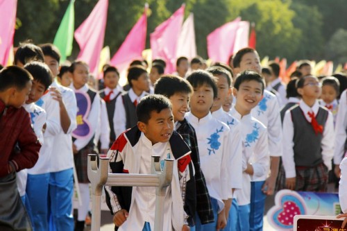 Сѧ����У�� ѧ��������ɪɪ����