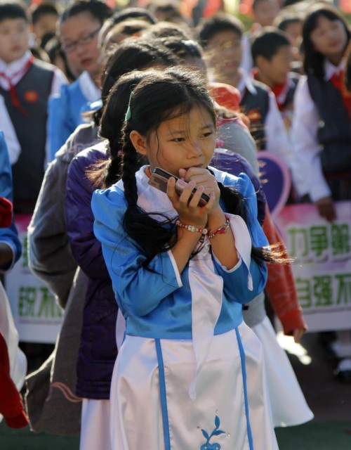 Сѧ����У�� ѧ��������ɪɪ����