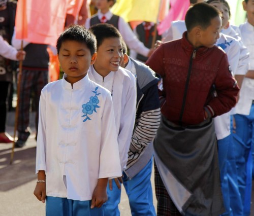 Сѧ����У�� ѧ��������ɪɪ����