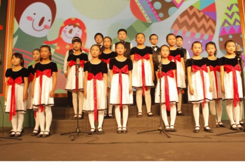 公益组织阳光文化以艺术滋养中国流动青少年身